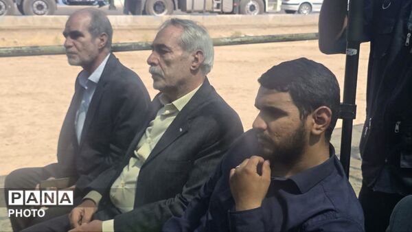 آیین کلنگ‌زنی مدرسه ۶ کلاسه وحشی بافقی در بافق