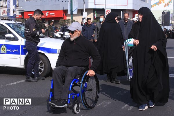 بیعت مردم تهران با سومین رهبر انقلاب