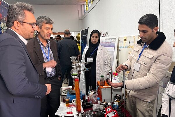 پژوهش‌سرای کاوش کهریزک، کانون توجه نخستین روز نمایشگاه دستاوردهای دانش‌آموزی استان