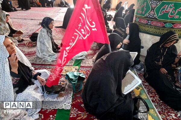 برپایی مراسم ختم برای شهادت رهبر شهید در مصلی شهرقدس 