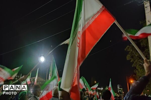 سنگر ما خیابان است 