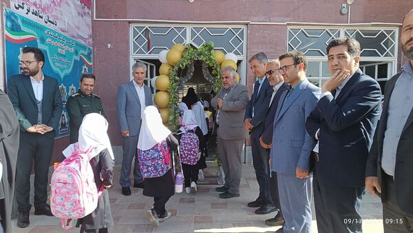 برگزاری مراسم جشن شکوفه‌ها در زنجان