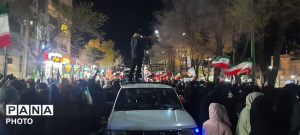 تشییع باشکوه شهید محمد مولوی و مردمی که میدان را خالی نکردند