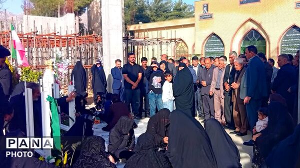 چهلمین روز عروج شهید مهدی جبارکیش در گلزار  شهدا یاسوج