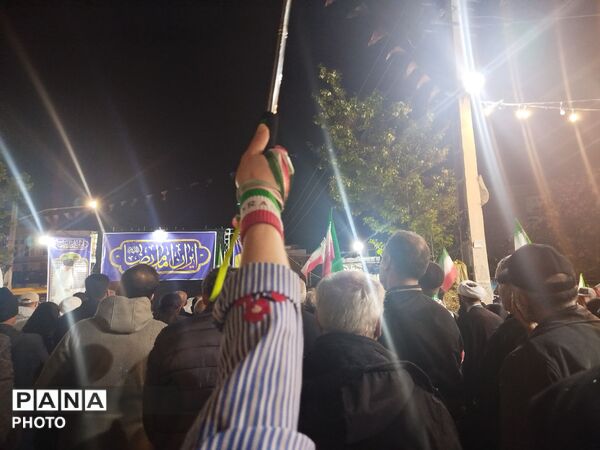 جشن میلاد امام رضا (ع) در پنجاه و نهمین شب از تجمعات مردم رجایی شهر کرج