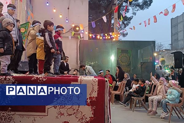 پیشوا غرق در نور نیمه شعبان