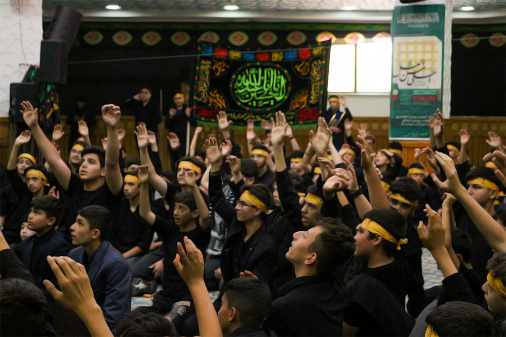 سوگواره «احلی من العسل» با حضور دانش‌آموزان نوجوان عاشورایی در اردبیل
