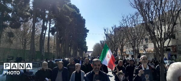 اجتماع پرشور و باشکوه مردم کرج به خونخواهی رهبر انقلاب