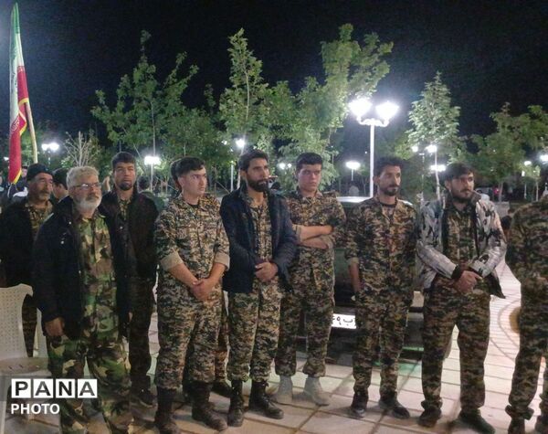 اجتماع شبانه مردمی تا پای جان برای ایران