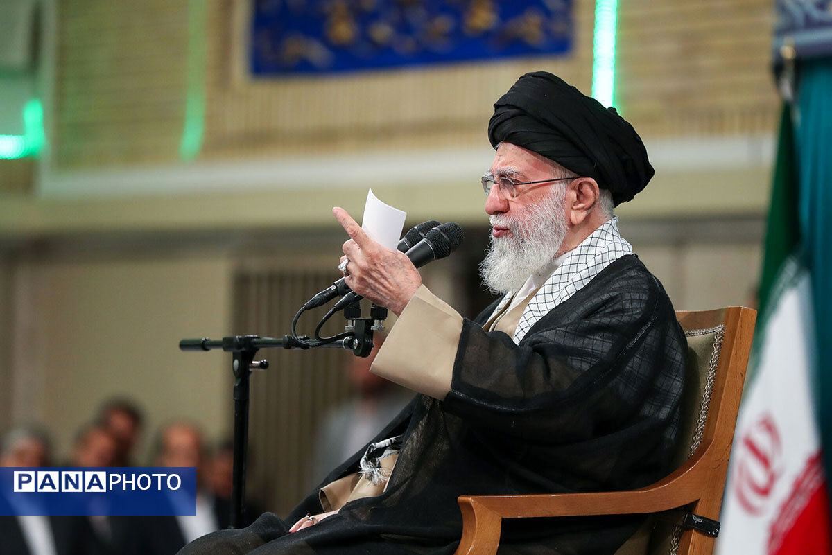 مراسم چهلم شهدای جنگ اخیر با حضور رهبر انقلاب برگزار شد