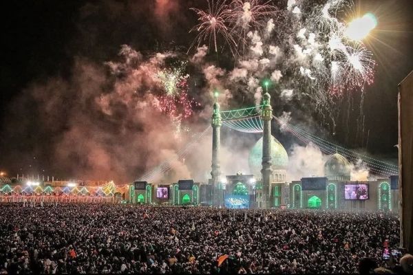 درخشش نور امید در دل مظلومان عالم