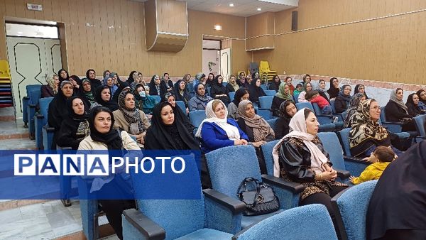 برگزاری جلسه انجمن اولیا و مربیان در کانون سمیه شیروان