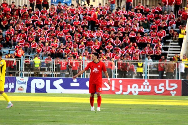 بازی بدون گل تراکتور و فجر سپاسی