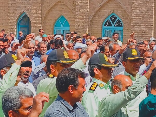 مشت هایی که آزادی فلسطین را صدا میزند
