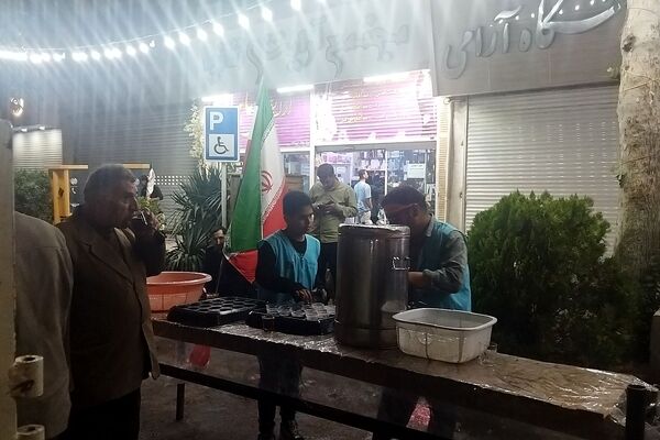 گذری بر موکب مردمی شهید صدر زاده در چهل و دومین شب از اجتماعات مردمی نیشابور 