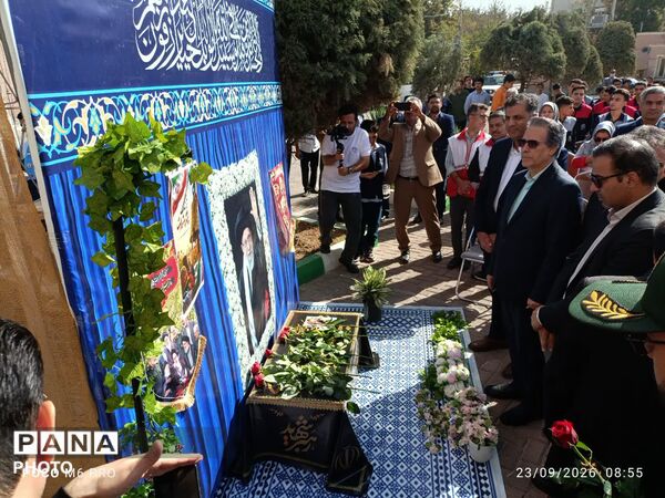 زنگ مهر، ایثار، شهادت و نماز  در هنرستان دارالفنون