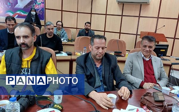 نشست صمیمی فرماندار شهریار با اصحاب رسانه و فعالان فضای مجازی