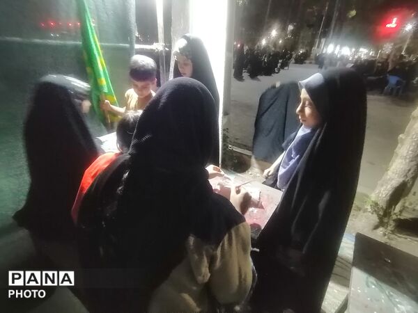 حضور دانش آموزان در موکب سازمان دانش آموزی در یکصد و ششمین شب تجمعات