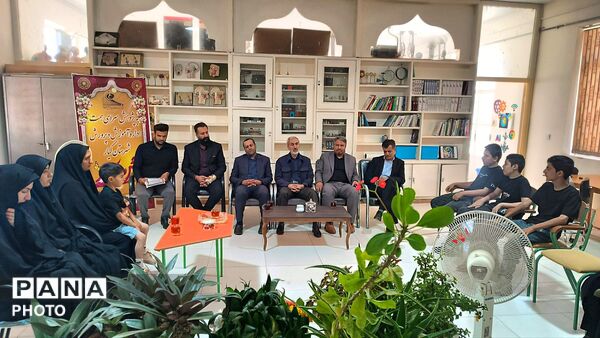 آیین تقدیر از برگزیدگان کشوری در شهرستان کیار