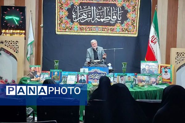 شهریار غرق در عطر فاطمی شد