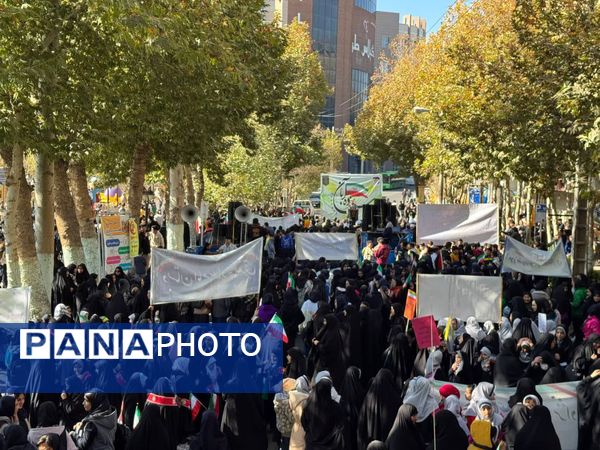 حضور پرشور مردم در راهپیمایی ۱۳ آبان طرقبه