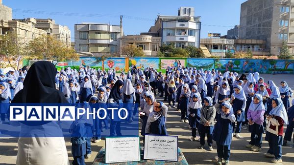 جلسه آموزشی کمپین پیشگیری از پوکی استخوان در مدرسه شاهد خیر سجادی 