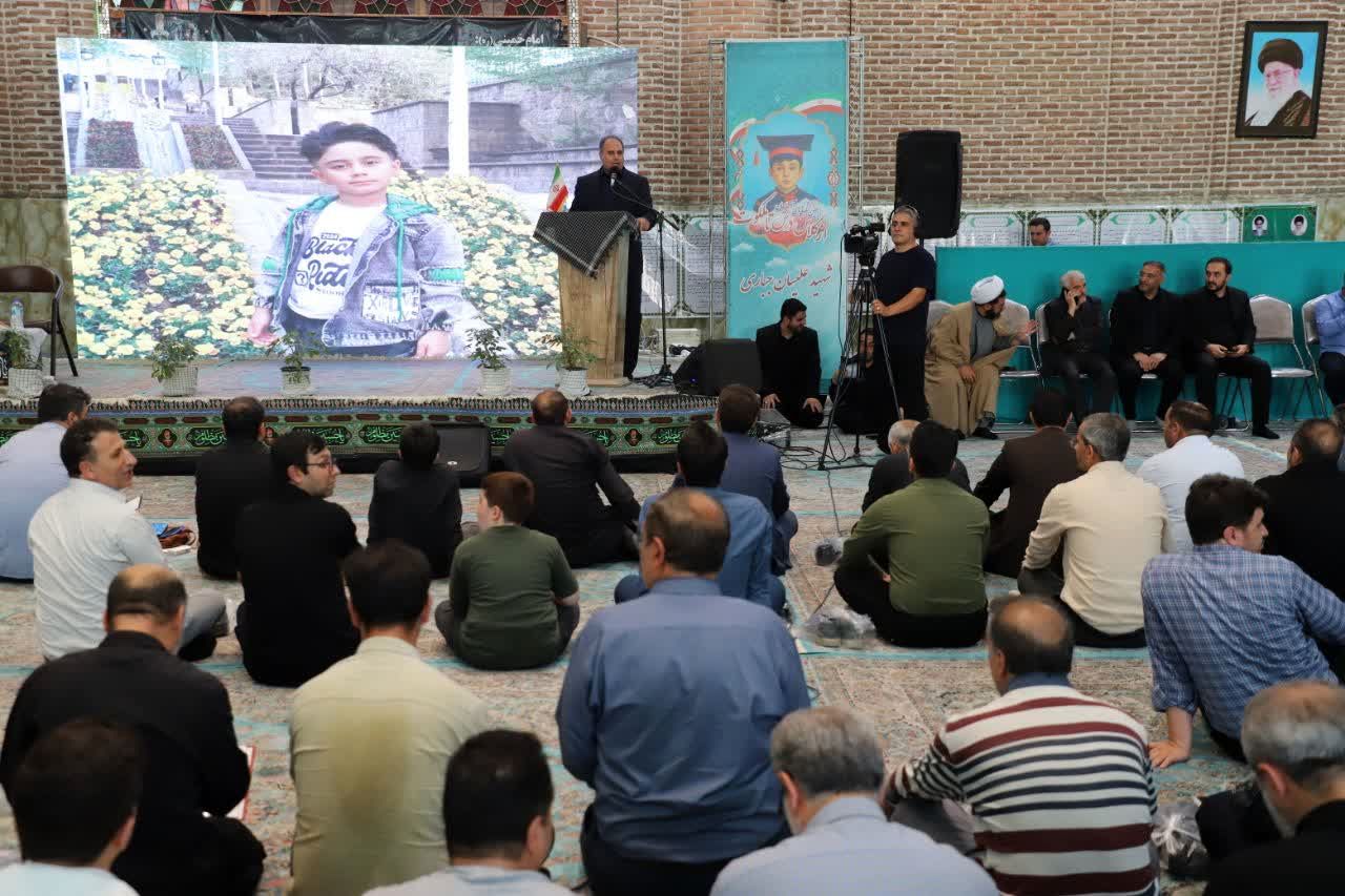 رهبری، انسجام و اقتدار نظامی سه ستون پیروزی ملت ایران در برابر استکبار بود