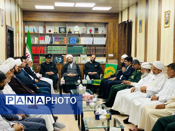 دل‌‌‌های مردمان بندرخمیر در دهه کرامت به حرم رضوی پر کشید