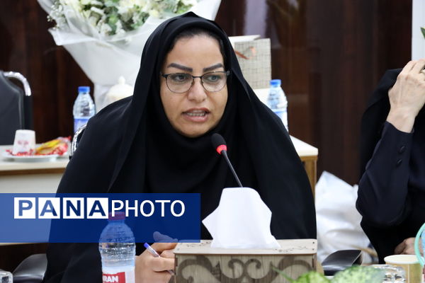 تجلیل از بانوان شاغل اداره‌کل آموزش و پرورش استان بوشهر