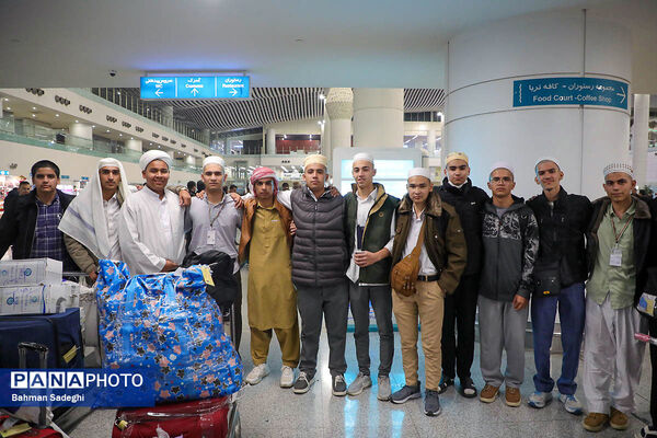 مراسم استقبال بازگشت اولین کاروان عمره گذار دانش آموزان پسر