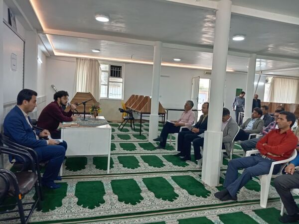 جلسه انجمن اولیا پایه یازدهم دبیرستان نمونه آیت‌الله خامنه‌ای