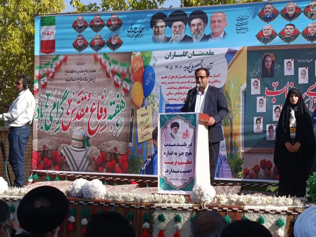۱۶۸ دانش‌آموز مدرسه شجره طیبه میناب، غایبان همیشگی کلاس‌های درس هستند