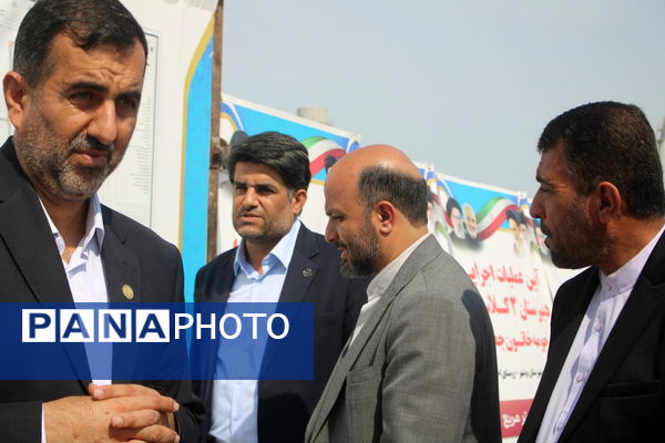 آیین شروع عملیات اجرایی دبیرستان 12 کلاسه شهید اسماعیل محمدپور در تنگک بوشهر