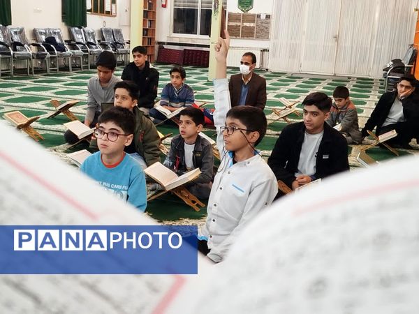 محفل انس با قرآن کریم در کاشمر