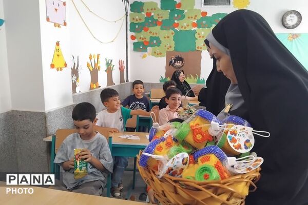 کلاس های آمادگی کوتاه مدت ویژه نو آموزان باز مانده از آموزش پیش دبستانی در مدرسه ابن سینای پردیس