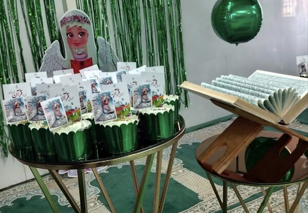 جشن قرآن پایه اول در دبستان دخترانه امام هادی (ع)