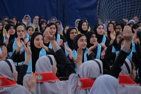 همایش «یاوران انقلاب» در بهارستان‌دو