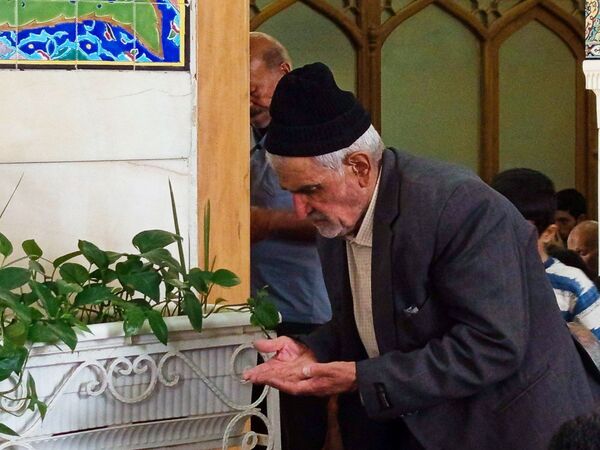 نماز جمعه ای با رنگ خون شهید در کاشمر
