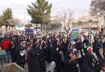 مردم نیشابور از حضور خود در راهپیمایی 22بهمن گفتند