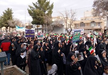 مردم نیشابور از حضور خود در راهپیمایی 22بهمن گفتند