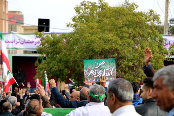 حضور پرشور دهه نودی‌های جهرمی در جشن انقلاب - 1