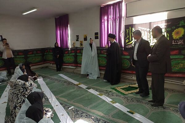  زنگ نماز در هنرستان آفرینش پردیس با حضور امام جمعه و مدیر آموزش و پرورش