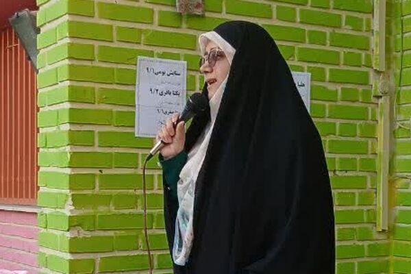 برگزاری جشن و تجلیل از مادران پرستار در مدرسه دکتر رزمی و قدس ناحیه دو شهرری 