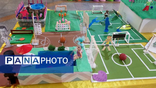 نمایشگاه دست‌سازه‌های دانش‌آموزان در هفته تربیت‌بدنی