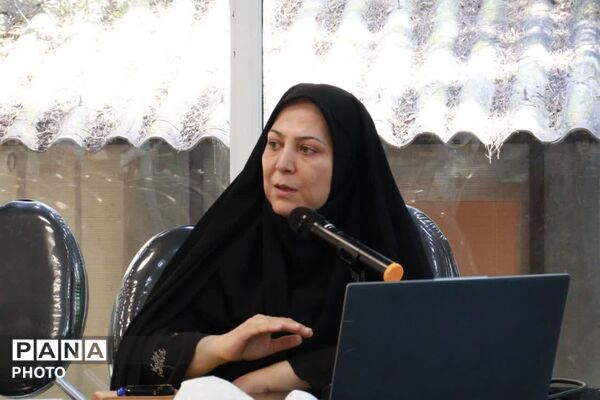 هم‌افزایی مدیران سوادآموزی پایتخت در منطقه ۱۴؛ گامی نو در توانمندسازی کارکنان
