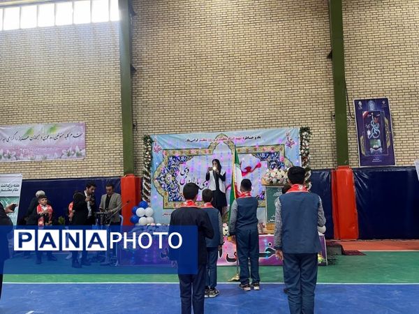 همایش هفته بزرگداشت مقام معلم در شهر آشخانه