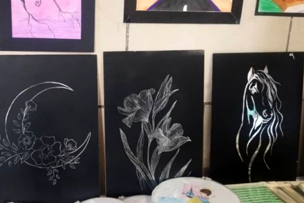 نمایشگاه هنر و کار و فناوری در آموزشگاه شاهد 16