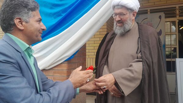 جشن سپاس معلم در دبیرستان قلم چی ۲