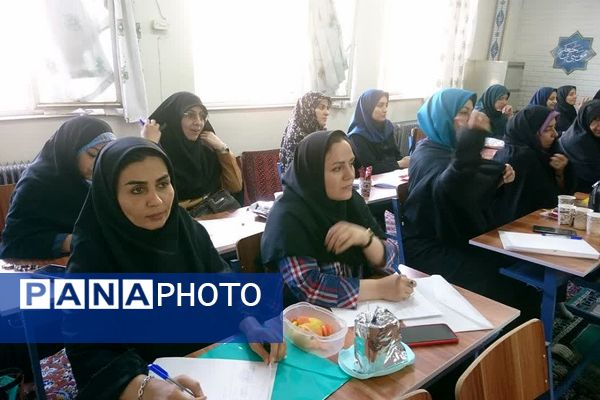 برگزاری دوره آموزش «اقدام پژوهی» در ناحیه 2 شهرری 