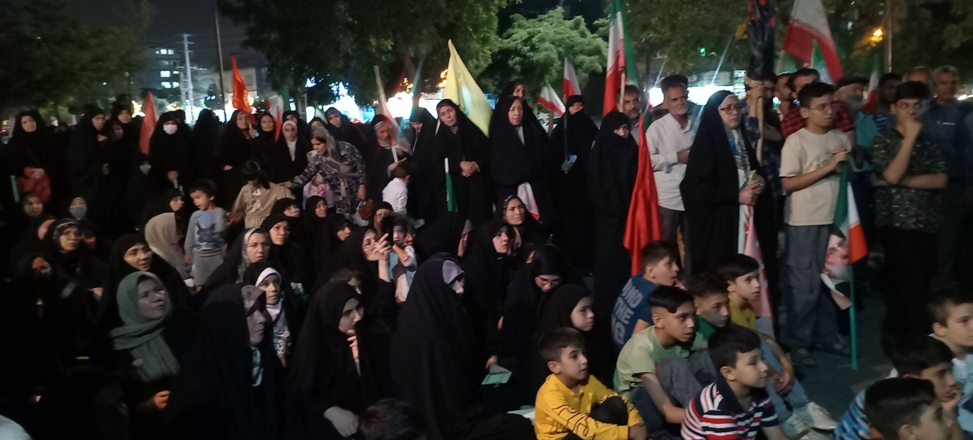 تجمعات شبانه مردمی در بلوار توس مشهد